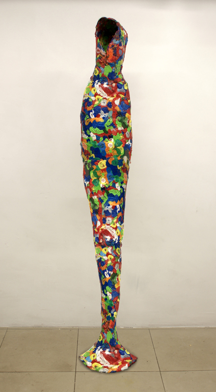 cocacolaman wyczekuje tęczy, 2016, polipropylen, 200 x30 x 30 cm