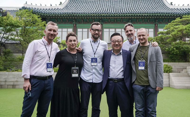 Grupa polskich dziennikarzy w Seulu