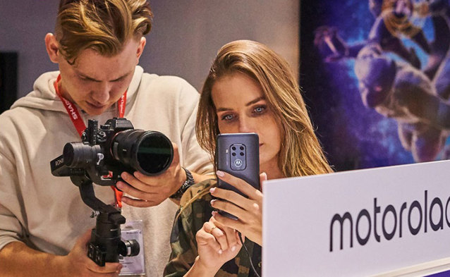 Ceny Motorola One Zoom w Orange