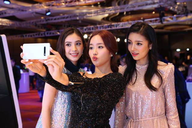 Bezpieczny smartfon - co robić?