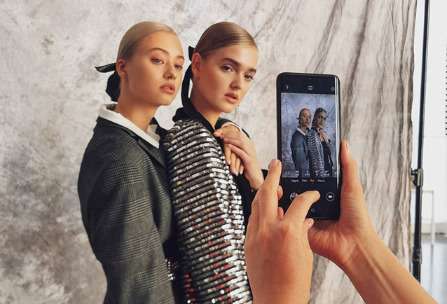 Smartfony Huawei słuchawkami lub opaską w Orange bez abonamentu