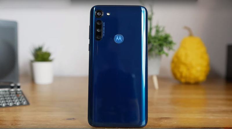 Motorola Moto G8 Power w naszych rękach - wideo