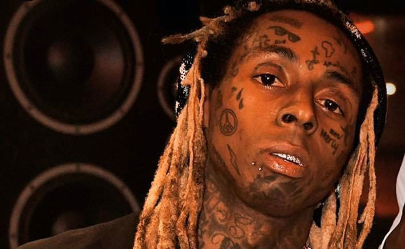 Lil Wayne - amerykańska gwiazda światowego rapu w reklamie Plusha