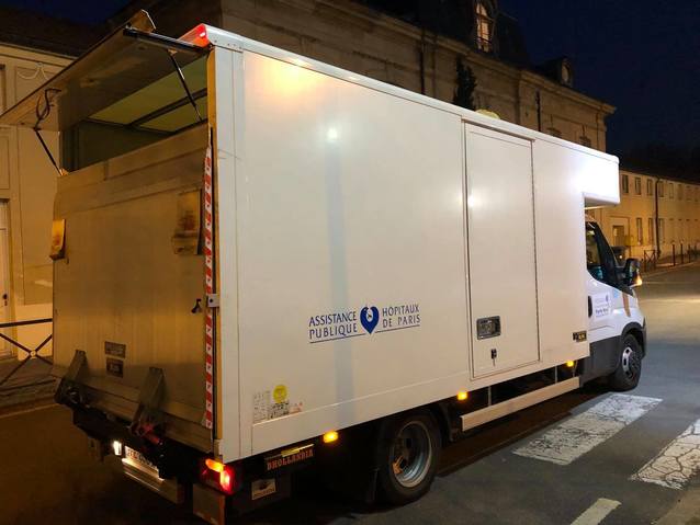 50 euro ze sprzedaży każdego Mi 10 na walkę z koronawirusem