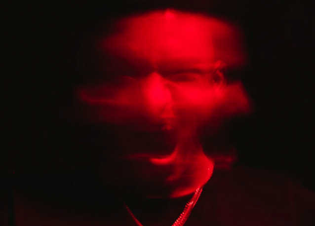 Holenderski dziennik De Telegraaf podał, że w Holandii podpalono lub zniszczono kilka wież komórkowych.