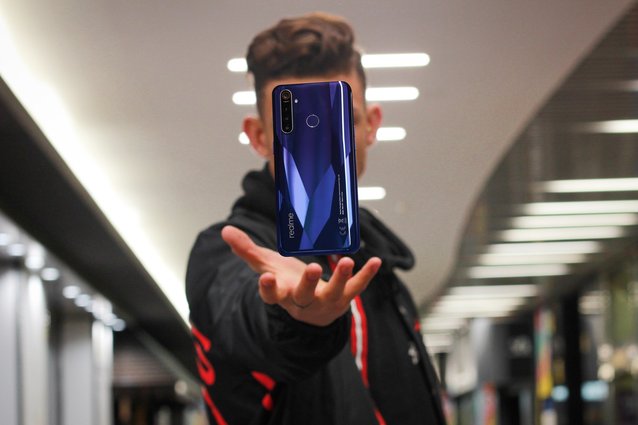 Sprzedaż smartfonów w I kw. 2020 r. - bardzo duże spadki, rośnie tylko Realme