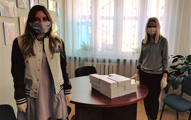 Jak Play rozwiązał problem braku sprzętu do nauki zdalnej?