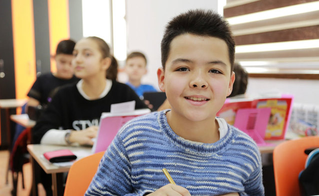 Smartfony, tablety i zegarki w promocji x-kom dla uczniów