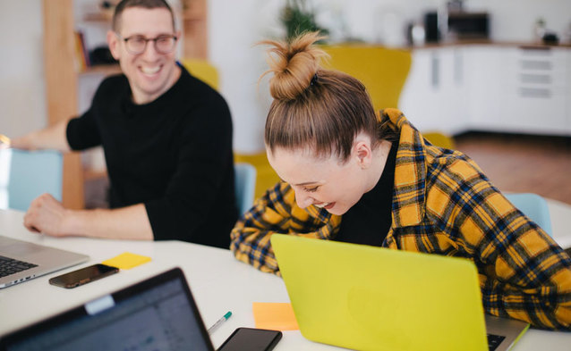 Laptop z routerem i 50 GB miesięcznie w Orange