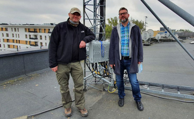 Orange i T-Mobile testują w Warszawie stację bazową Samsunga