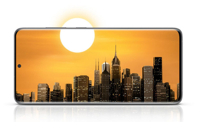 Orange podał, że smartfony 5G na razie stanowią tylko kilka procent wszystkich sprzedawanych urządzeń w tej sieci.