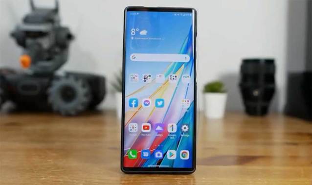 LG Wing w naszych rękach - wideo