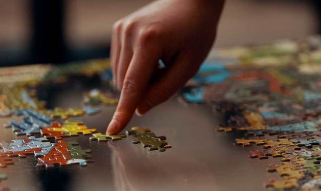 Przyspieszony przetarg UKE na obsługę prawną budzi wątpliwości na rynku.