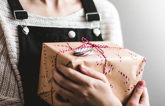 OPPO Reno 4 lite z bezprzewodowymi słuchawkami i głośnikiem czy może smartfon Samsung Galaxy A20S z opaską Samsung Galaxy Fit 2