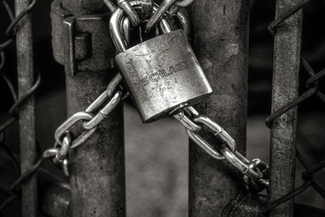 Od dziś nowe rozporządzenie - zobowiązuje operatorów do uniezależnienia się od jednego dostawcy sprzętu 