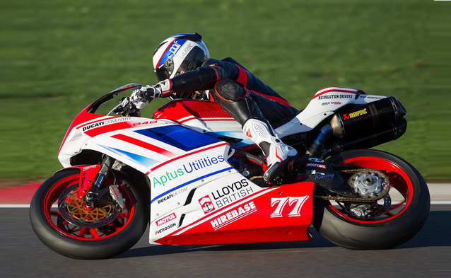 Internet stacjonarny przyspieszył w Polsce o 23%, mobilny o 27%