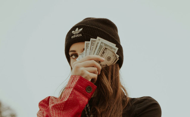 Przed wakacjami spadną stawki za terminowanie ruchu głosowego w Unii