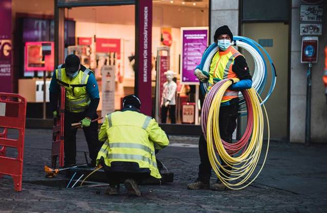 Raport dotyczący operatorów sieci szerokopasmowych i taryf IV kwartał 2020 r