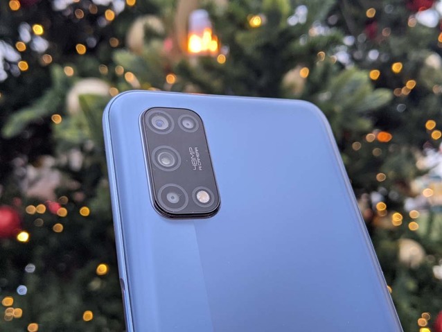 Rośnie sprzedaż smartfonów z 5G w Plusie