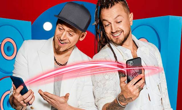 „Żyj bardziej” – zachęcają Tomson i Baron w nowej kampanii BLIKA