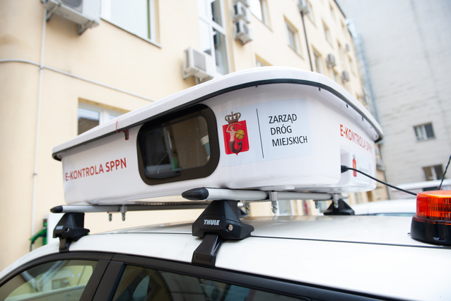 Niemiecka tablica miała oszukać system kontroli parkowania w Warszawie