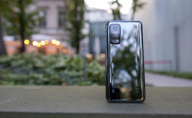 Sprzedaj swój stary telefon i zyskaj zniżkę na nowy Samsung lub Xiaomi