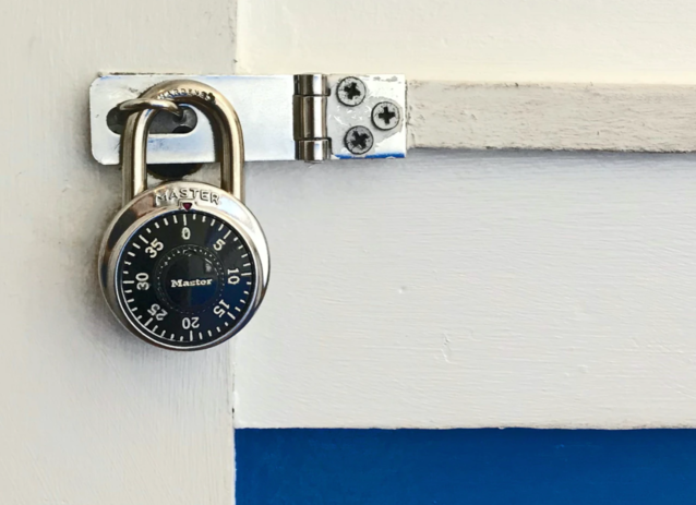 Polskie służby potrafią włamać się na smartfon z Androidem i iOS