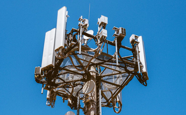 Poziom pól elektromagnetycznych jest pod kontrolą - po wielu miesiącach jest odpowiedź ministra