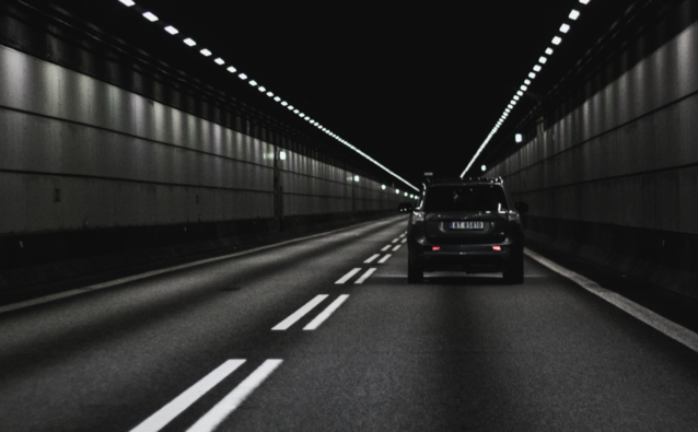 Najdłuższy tunel w Polsce na razie bez zasięgu komórkowego