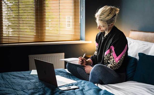 Play zaskoczył konkurencję ofertą internetu stacjonarnego. O co pytają klienci?