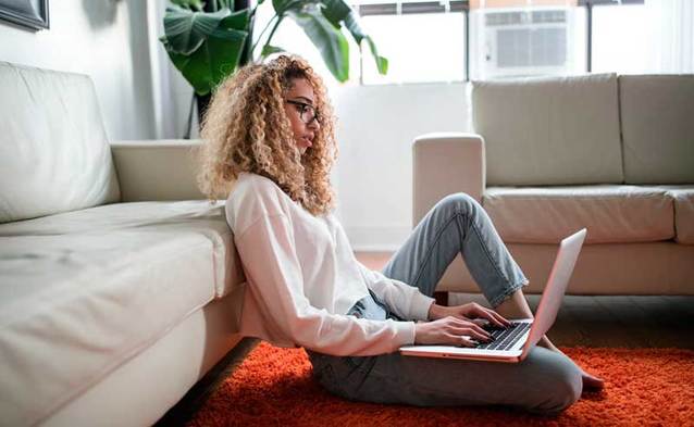 Usługi subskrypcyjne coraz popularniejsze wśród Polaków. Dominuje rozrywka bez wychodzenia z domu