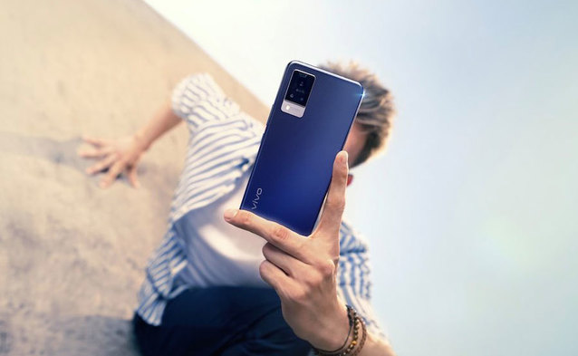 Ceny vivo Y21s i V21 5G w Orange 