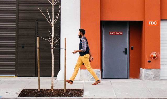 Coraz więcej klientów w Polsce przekonuje się do eSIM-ów