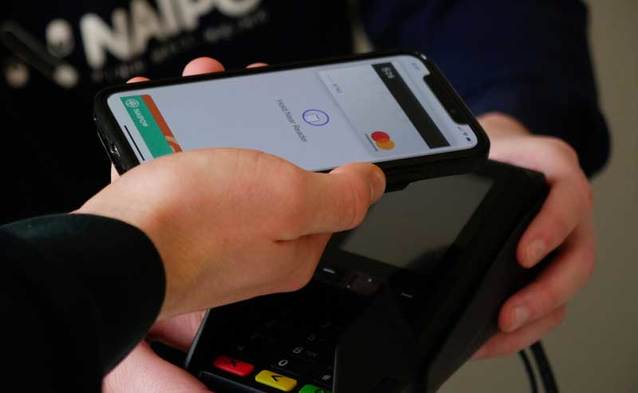 Poczta Polska zamawia kolejne 3 tysiące terminali płatniczych - dostawy będą trwały 3 lata