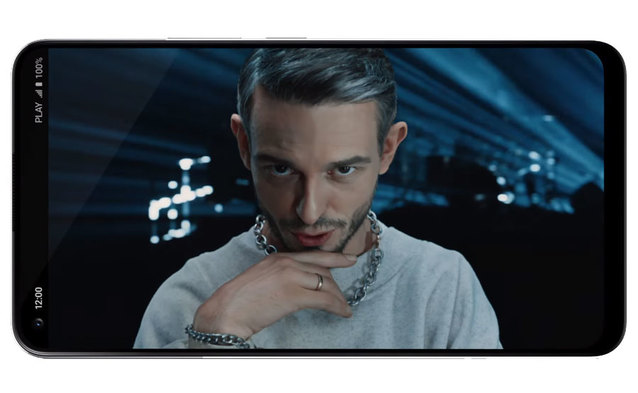 Michał Żebrowski i Vito Bambino w nowych reklamach Play. Barbara Kurdej-Szatan w spocie WOŚP