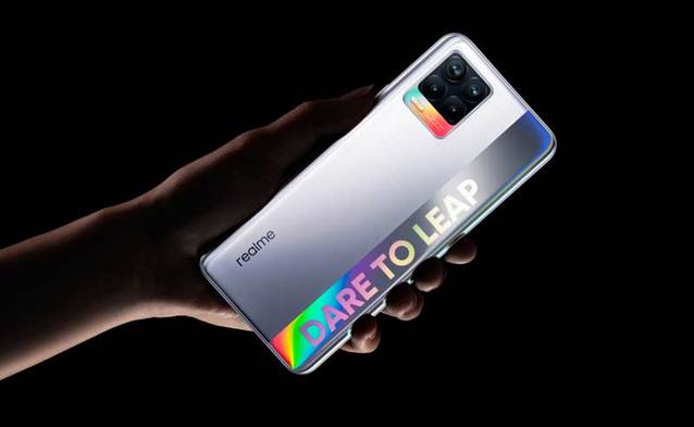 realme 8 i realme Buds Q2 za 929 zł