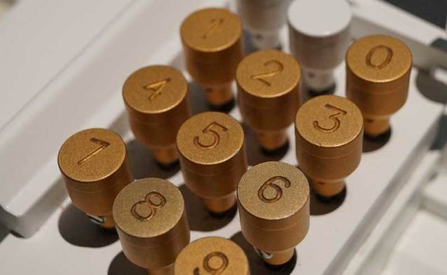 Zmiany w cennikach Orange na kartę - dodanie nowych wariantów usługi Zmień swój numer i obniżka obecnej ceny usługi