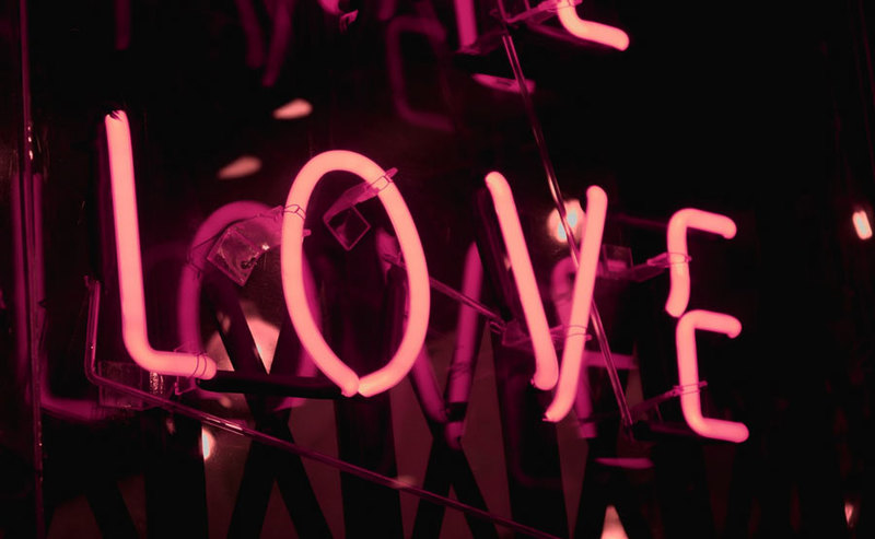 Zakochaj się bez limitu – poznaj walentynkową ofertę od T-Mobile