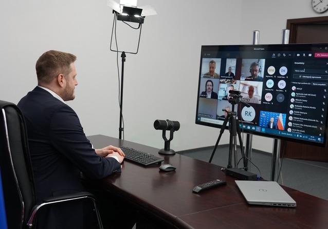 Rząd chce, aby serwery operatorów czytały SMS-y klientów