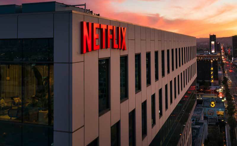 Płacenie za udostępnianie Netflix poza domem - ruszyły testy