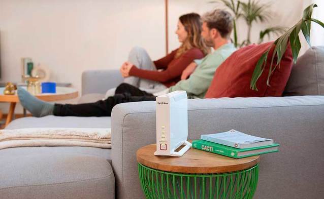 AVM AVMFRITZ!Box 4060 – trójzakresowy router z 12 antenami, WiFi 6 i DECT