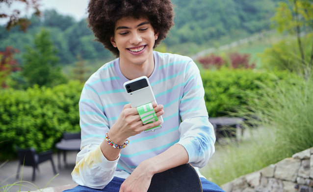 Aż 51% rynku składanych smartfonów należy do jednego modelu - Samsung Galaxy Z Flip 3