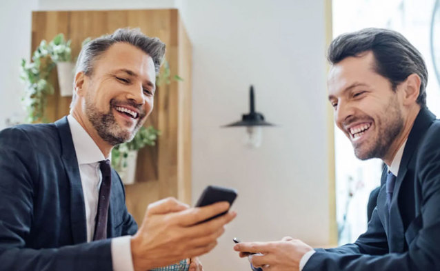 300 GB ekstra i smartfon z najniższą ceną w promocji Orange dla firm