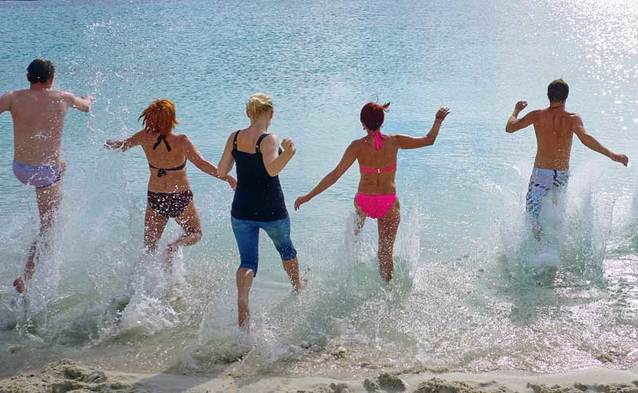 Cyfrowe usługi przydatne, a często wręcz niezbędne w wakacje