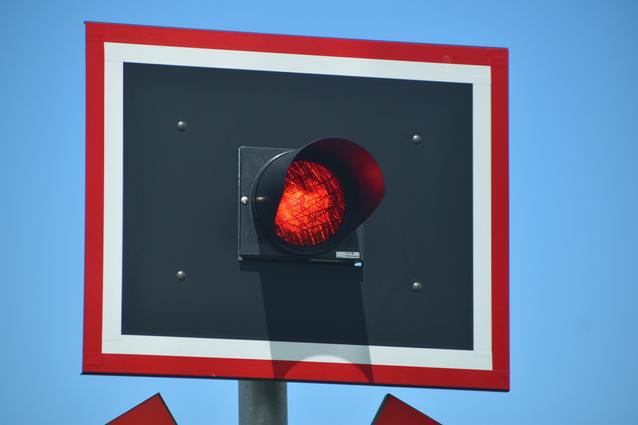 Prezes UKE nałożył karę na pięciu przedsiębiorców za nielegalną „odsprzedaż” pozwoleń radiowych