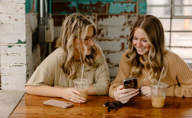 InPost wprowadza nową funkcję „Udostępnij przesyłkę” w aplikacji InPost Mobile