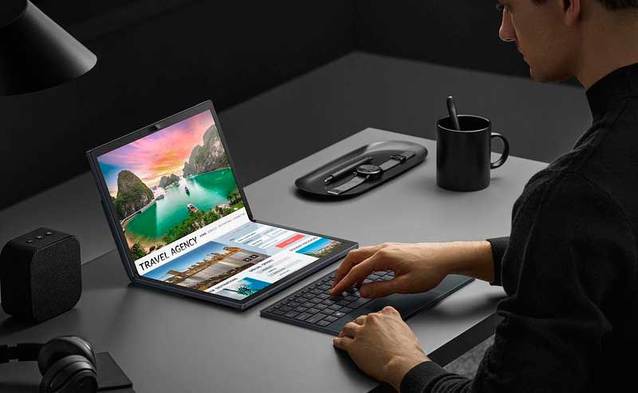 ASUS prezentuje Zenbook 17 Fold OLED na targach IFA 2022