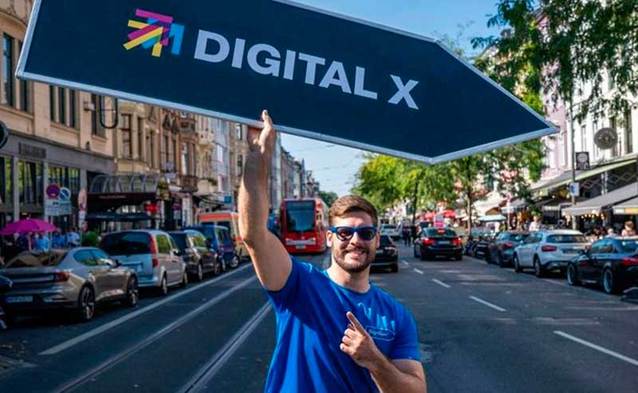 Kolonia: Całe miasto to Digital X