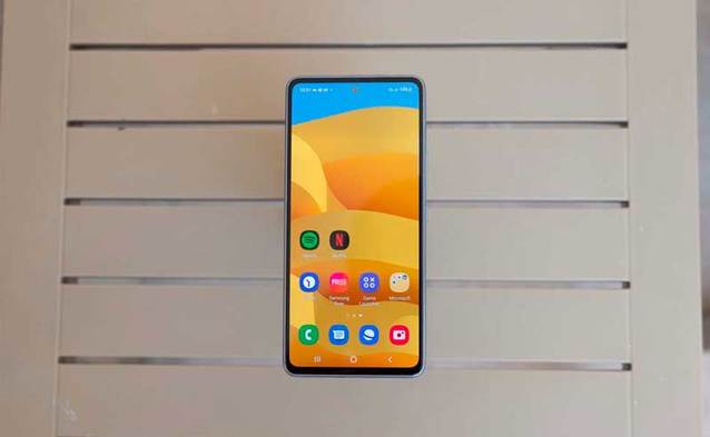 Kup smartfon Samsung Galaxy A53 5G w T-Mobile z 6 ratami w prezencie