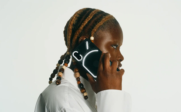 PLAY jako pierwszy polski operator wprowadza Nothing Phone